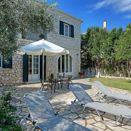 Sleeps 6 Pool Air Con Wifi Willa *