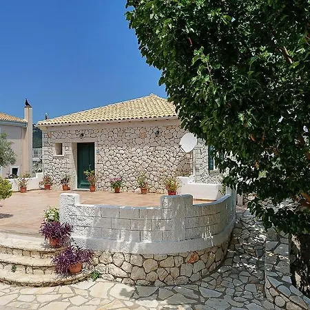 Sleeps 6 Pool Air Con Wifi Willa