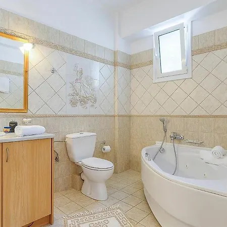 Sleeps 6 Pool Air Con Wifi Willa Katouna
