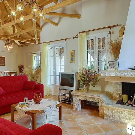 Sleeps 6 Pool Air Con Wifi Willa *